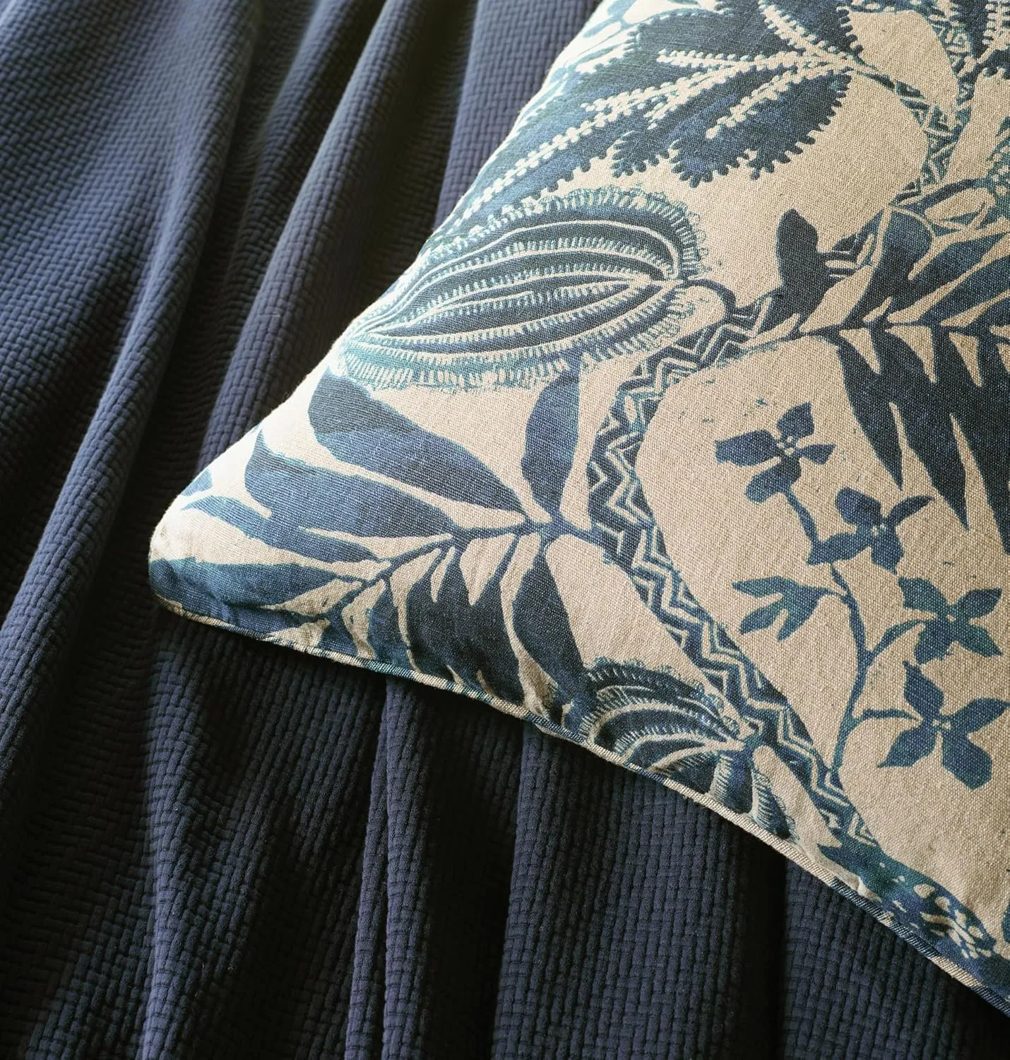 Antigua Linen Duvet Cover, King Size, Blue Floral Pattern