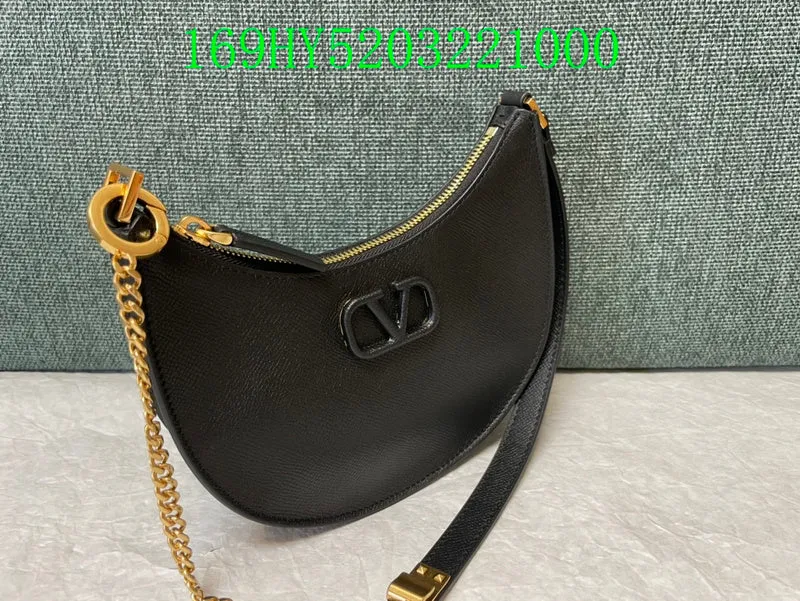 Bags 479 Bags - CC Streamlined Artistic Valentino -