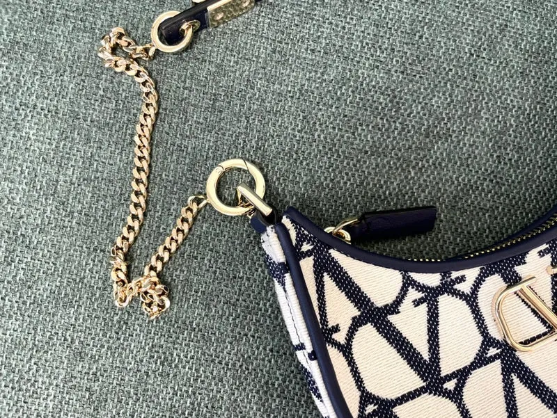 Bags Streamlined 1196 Valentino - CC Bags Outstanding -