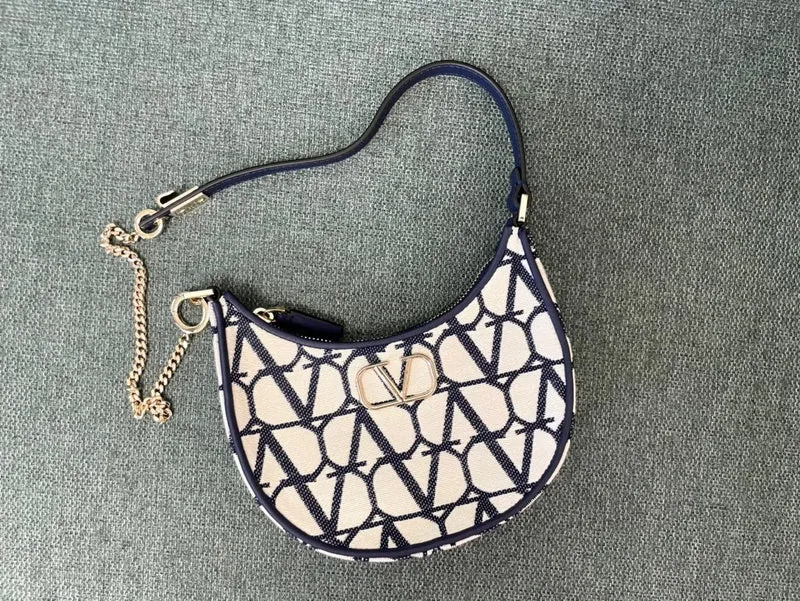 Bags Streamlined 1196 Valentino - CC Bags Outstanding -