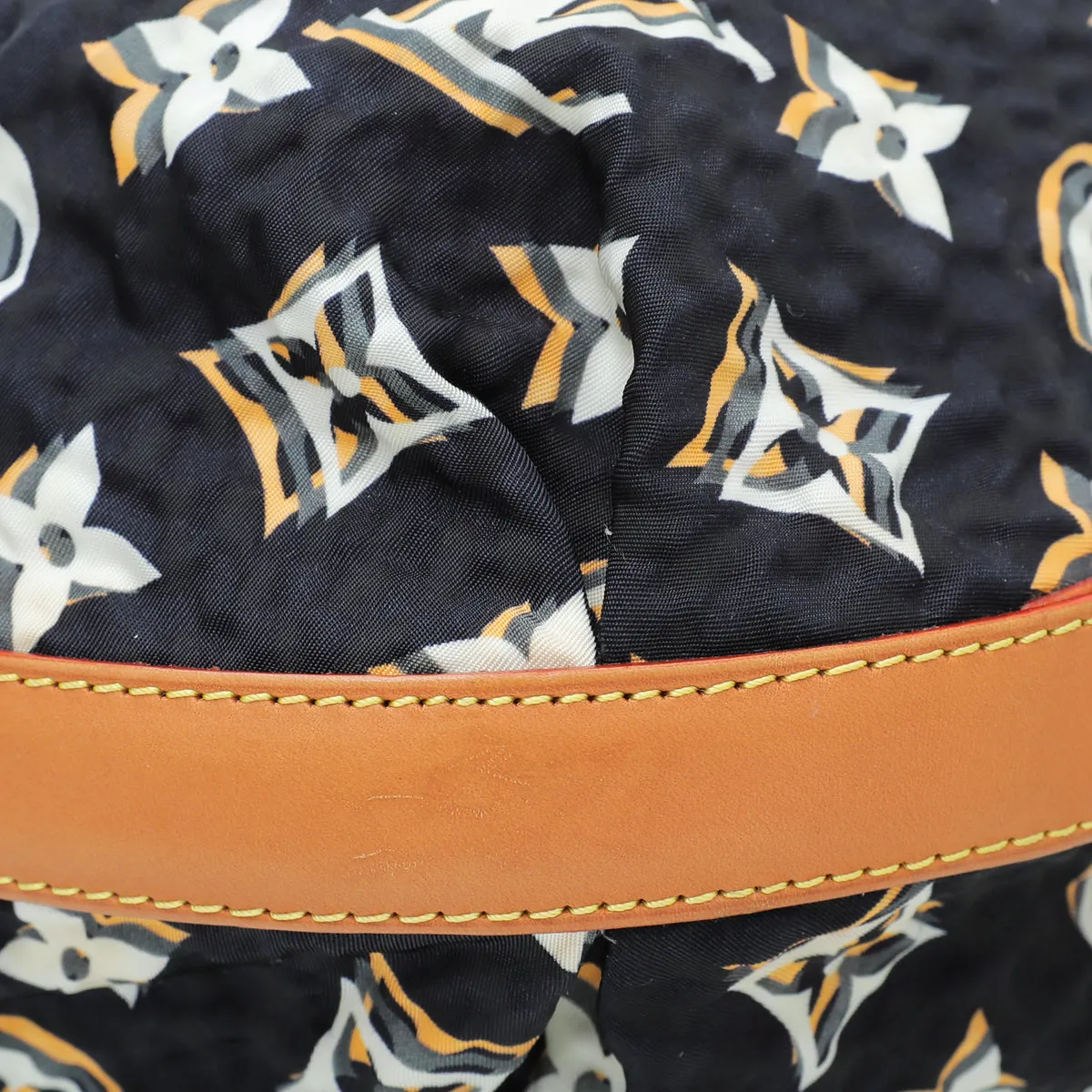 Bulles Louis Blue Navy Vuitton MM Monogram Premium customer care Bag Handcrafted