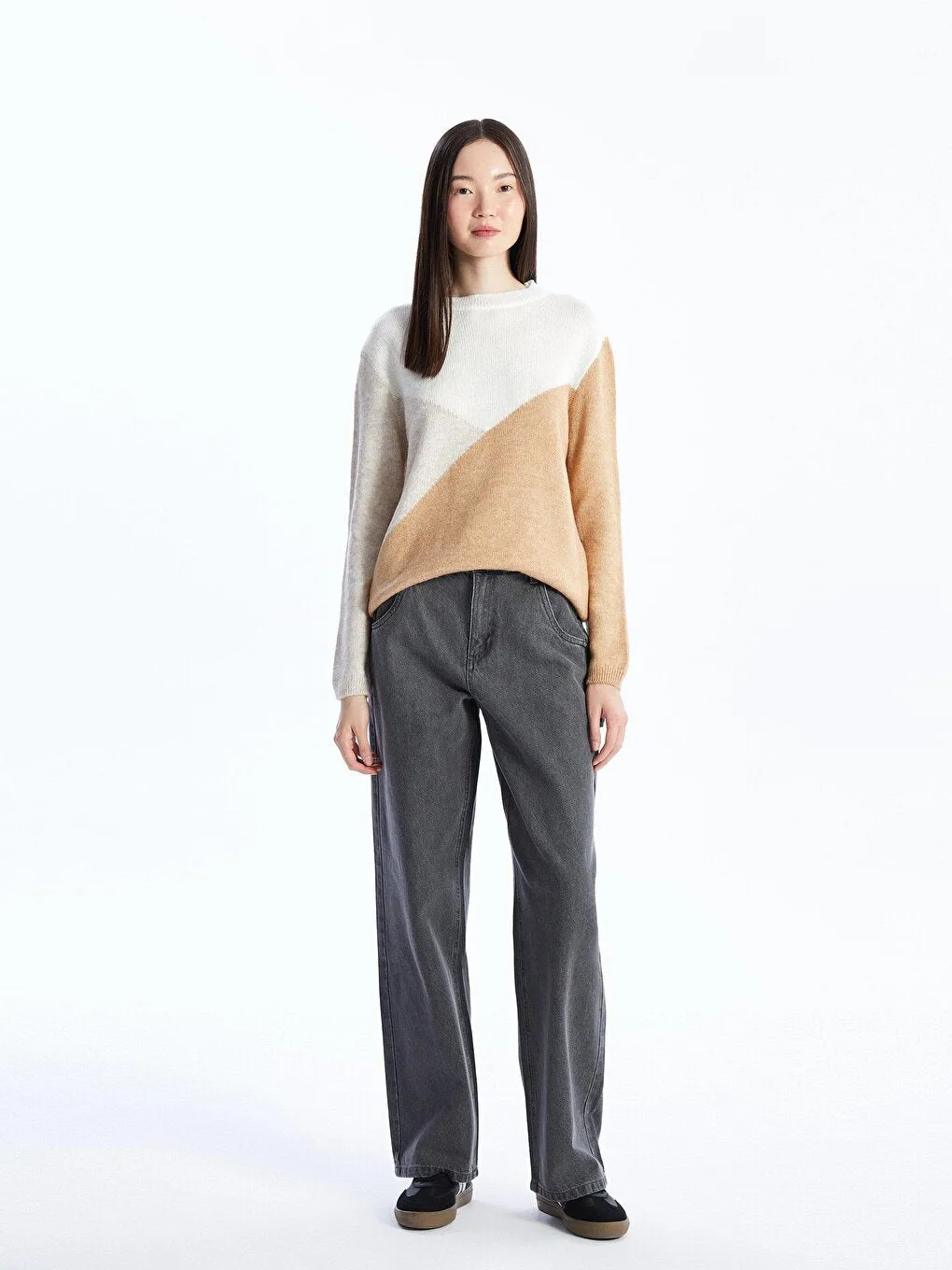 Color Blocked Women's Knitted Sweater