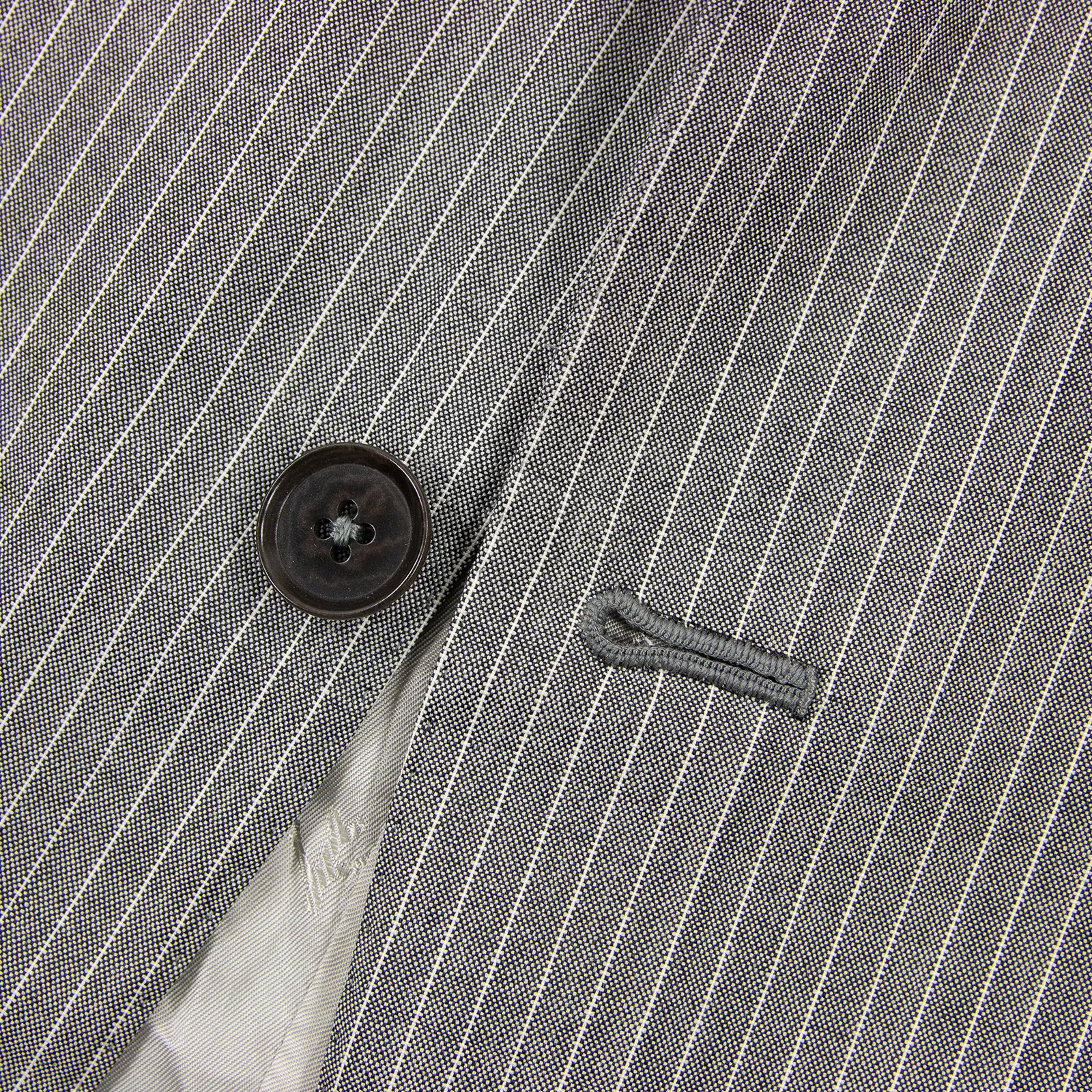 CURRENT Isaia Grey White S130s 2Ply Wool Striped Woven Dual Vents 2Btn Suit 44R