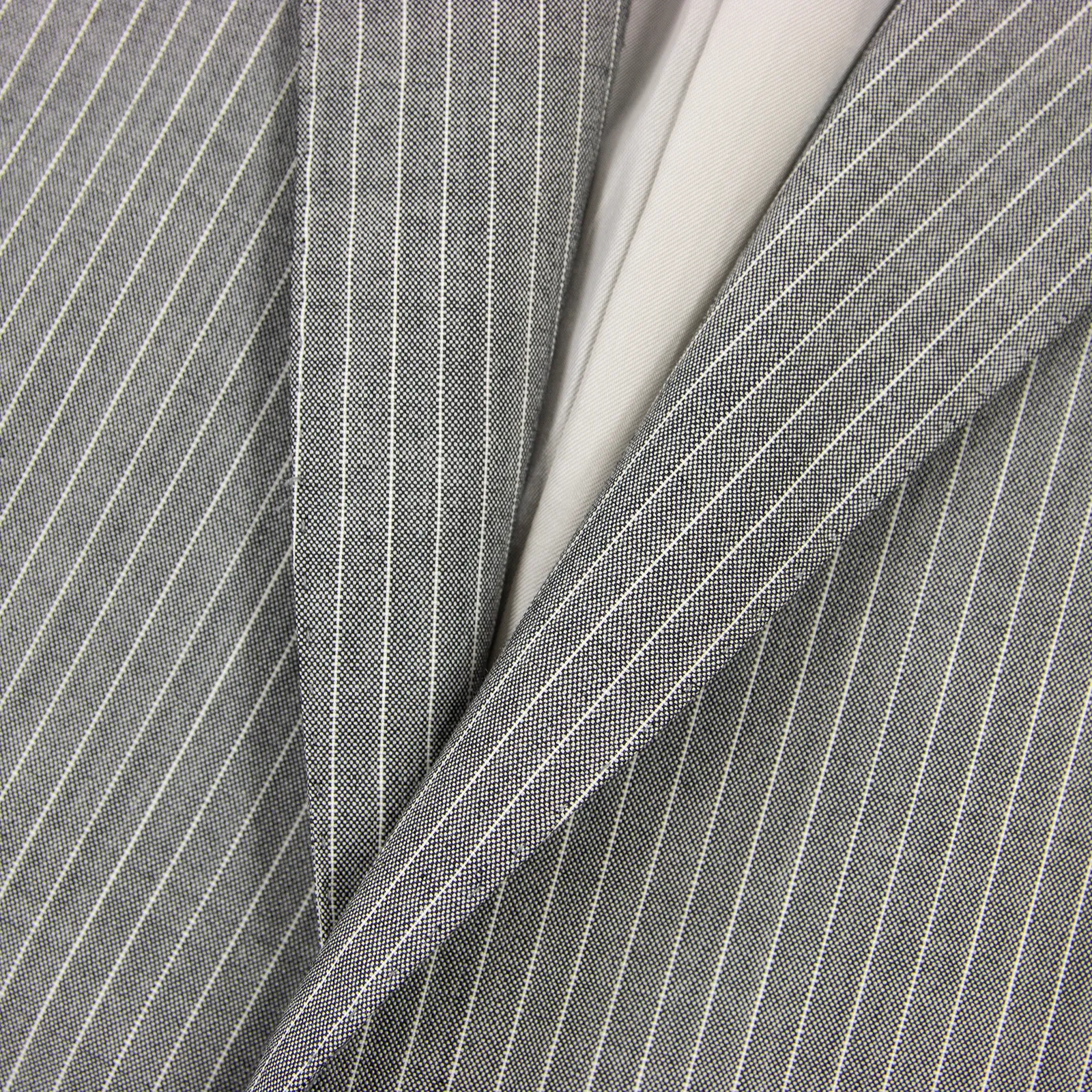 CURRENT Isaia Grey White S130s 2Ply Wool Striped Woven Dual Vents 2Btn Suit 44R