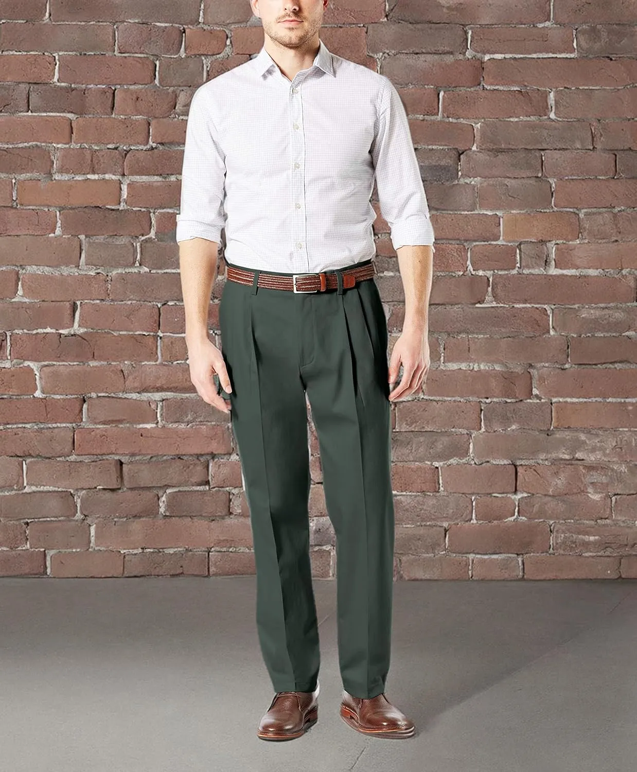Dockers Men's Classic Fit Signature Lux Cotton Pleated Stretch Pants (Regular and Big & Tall)