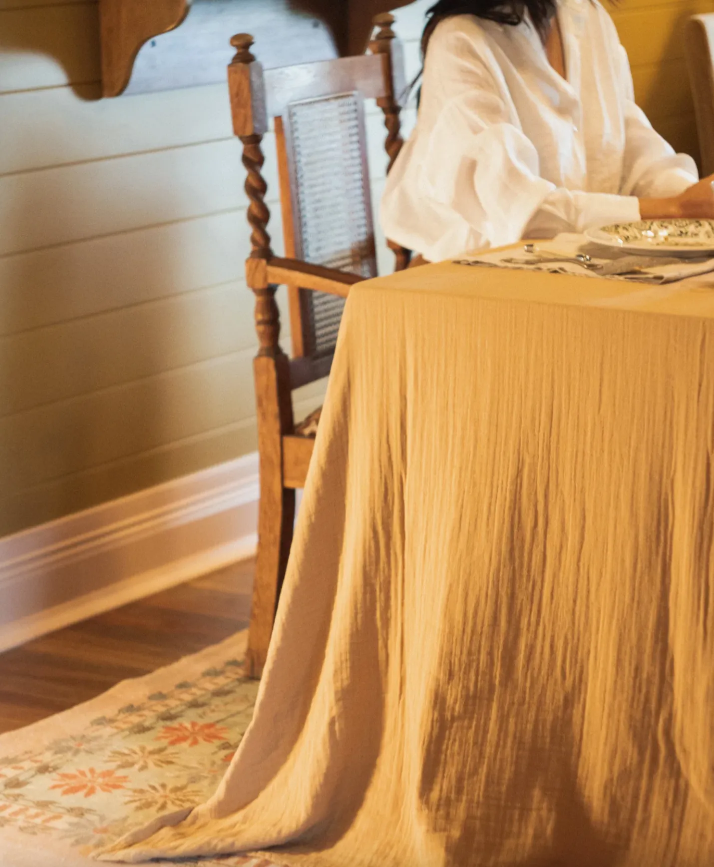Enes Tablecloth