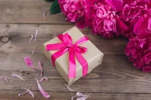 Gift Wrapping