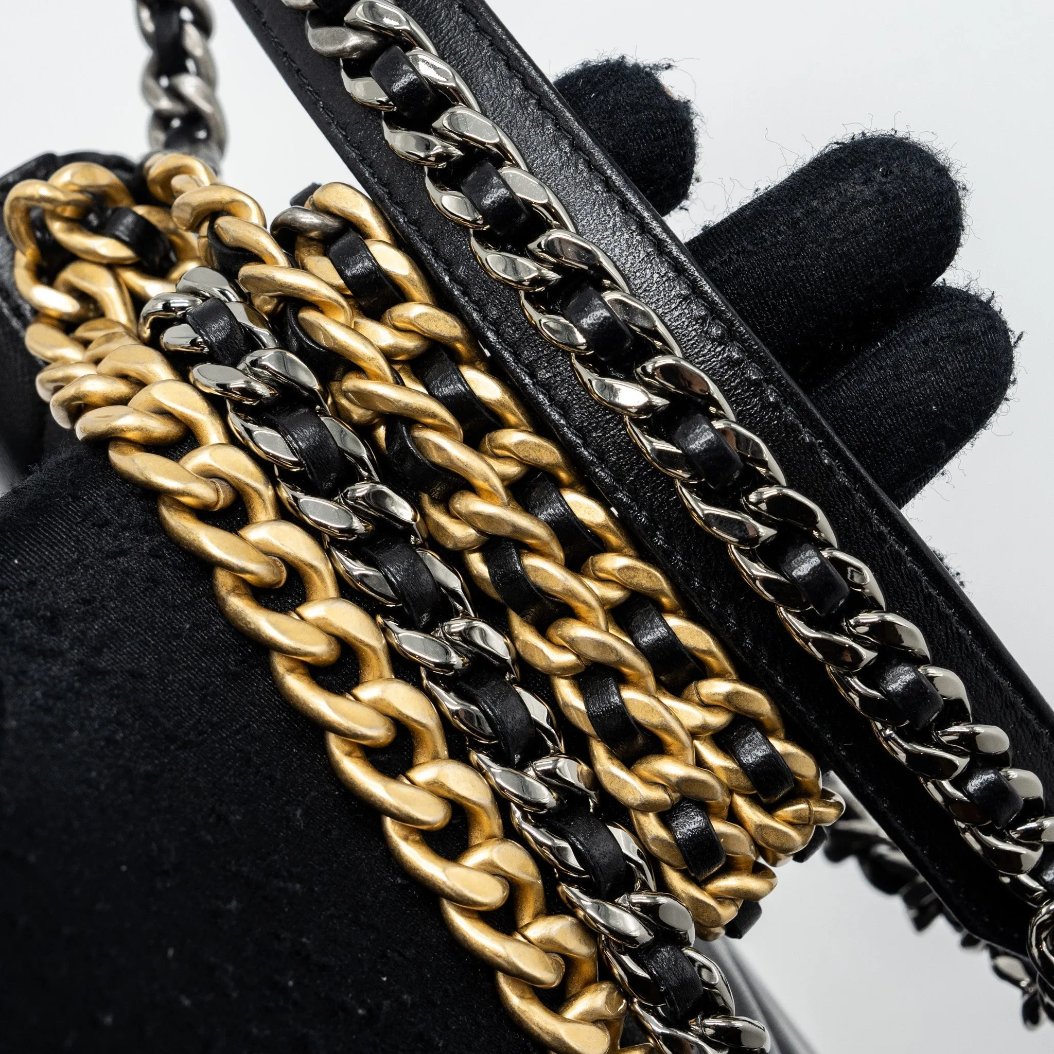 Hardware (microchip) Chanel Multicolour Bargain price Chain High-quality for low cost Mini Black 19 On Wallet Lambskin