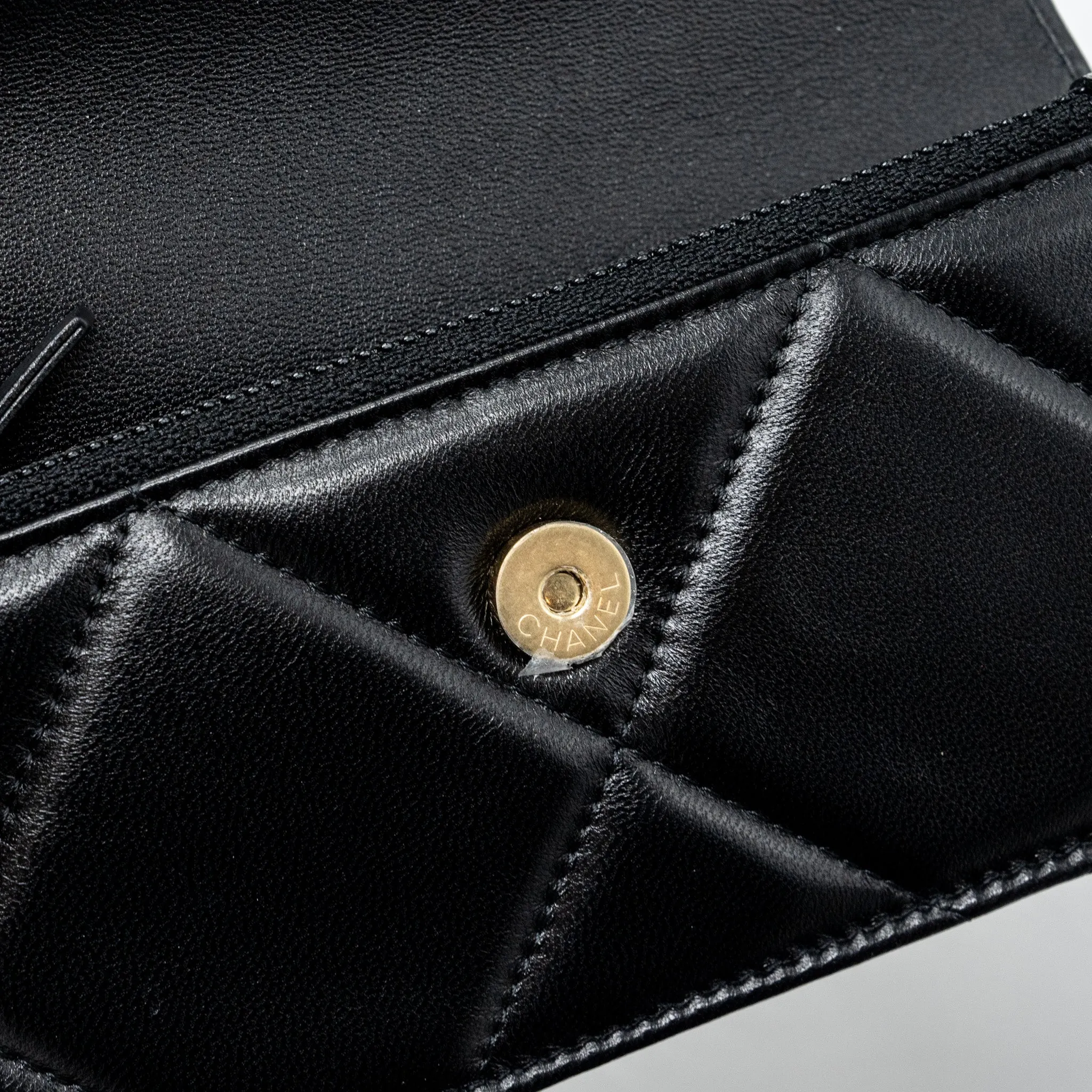 Hardware (microchip) Chanel Multicolour Bargain price Chain High-quality for low cost Mini Black 19 On Wallet Lambskin
