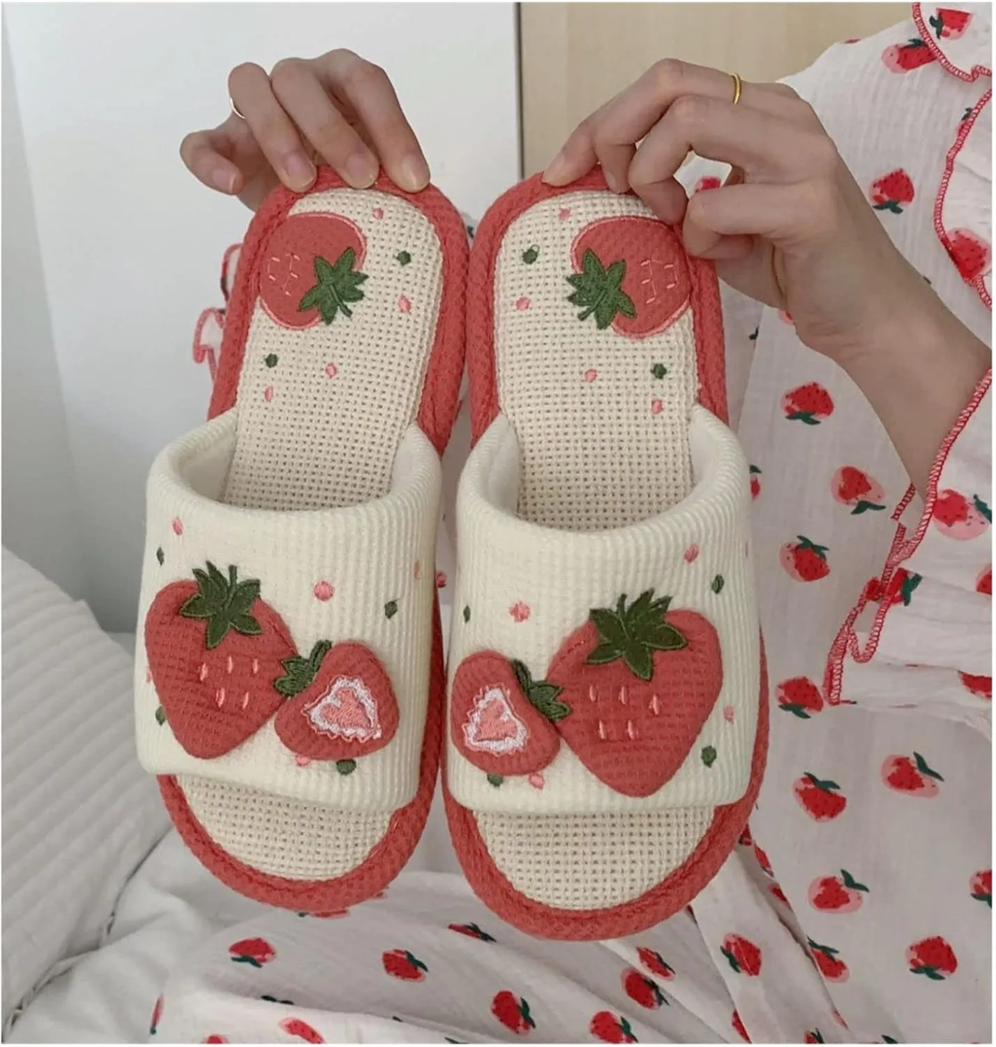 Kawaii Women's Strawberry Linen Cotton Slippers - Indoor Non-Slip Floor Slides