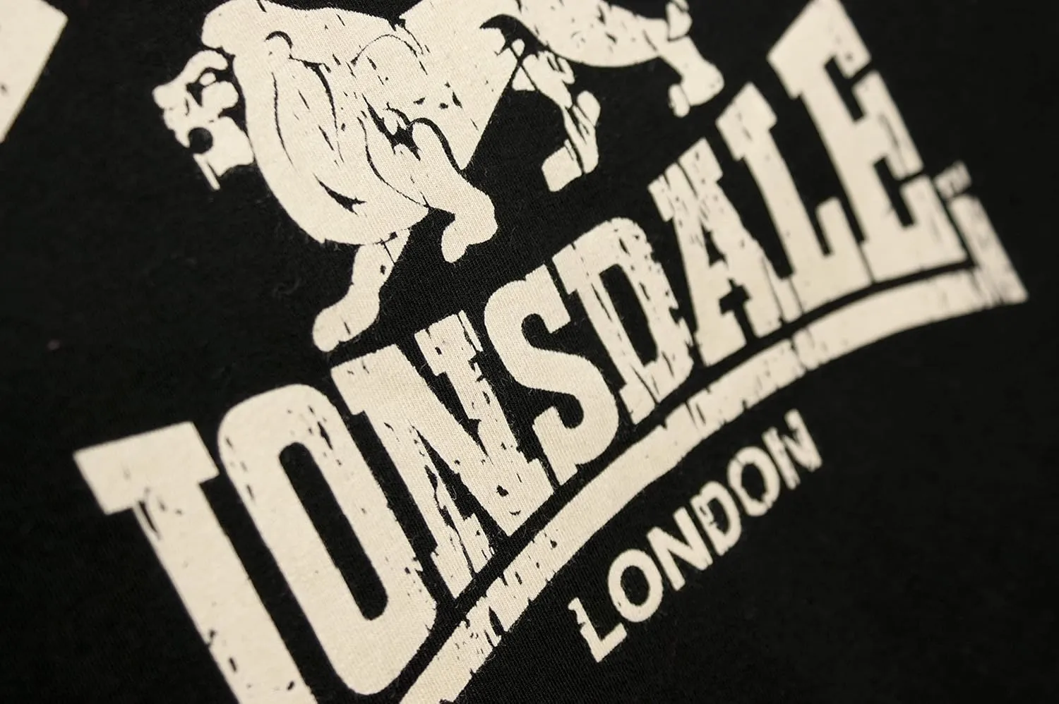 Lonsdale Men's T-Shirt Black The Original Lion Regular-Fit