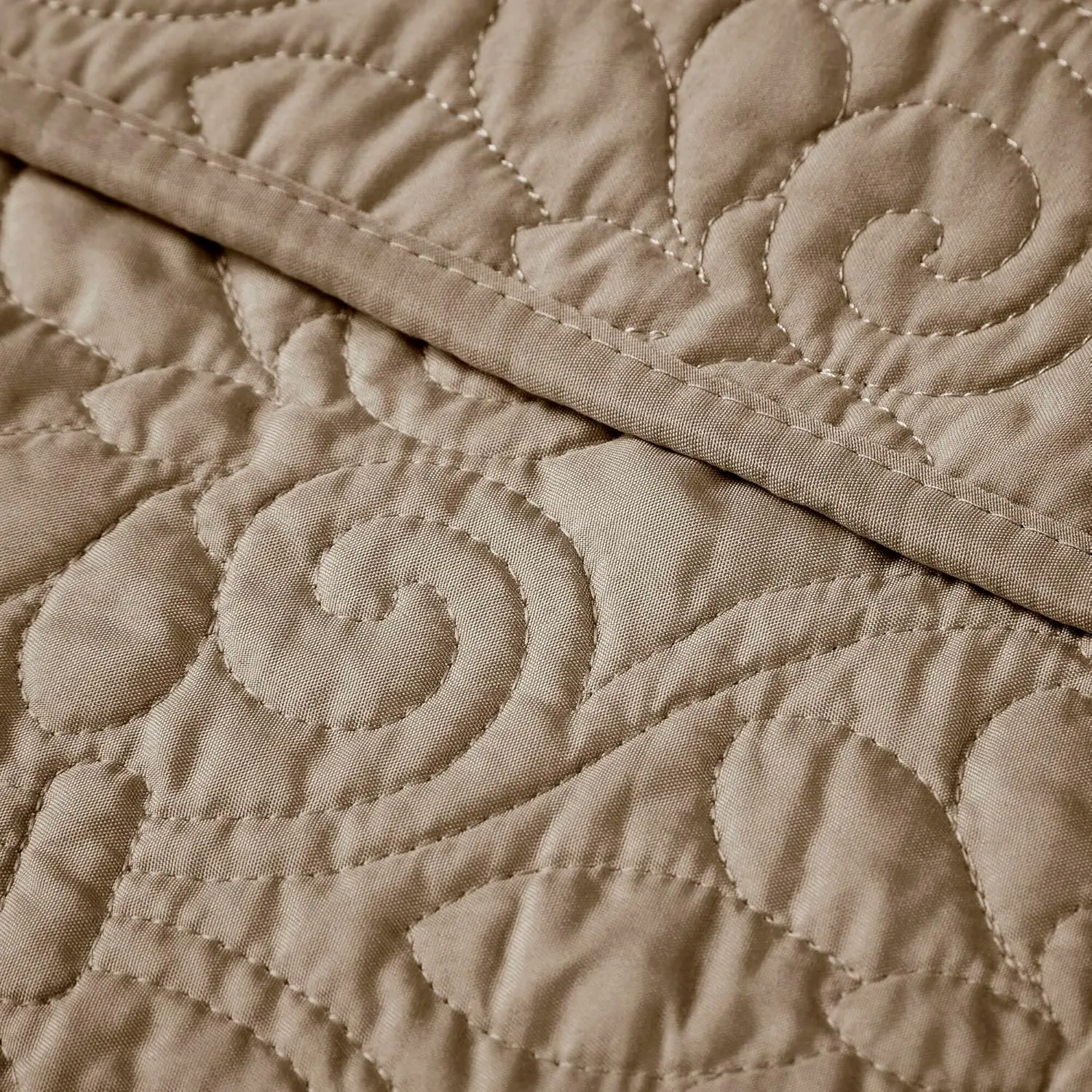 Madison Park Quebec Oversized Quilted Throw in Khaki Finish MP50-2984, 60"x70"