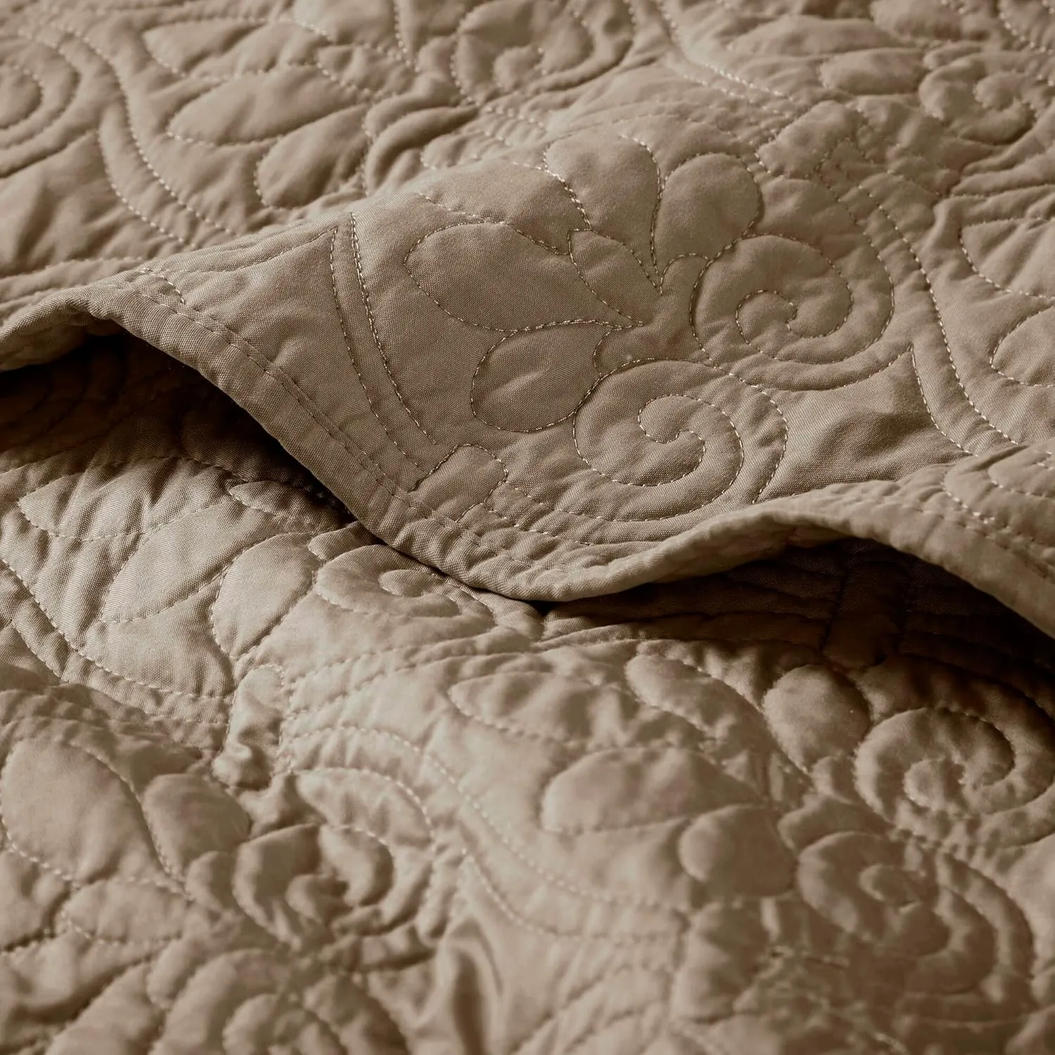 Madison Park Quebec Oversized Quilted Throw in Khaki Finish MP50-2984, 60"x70"
