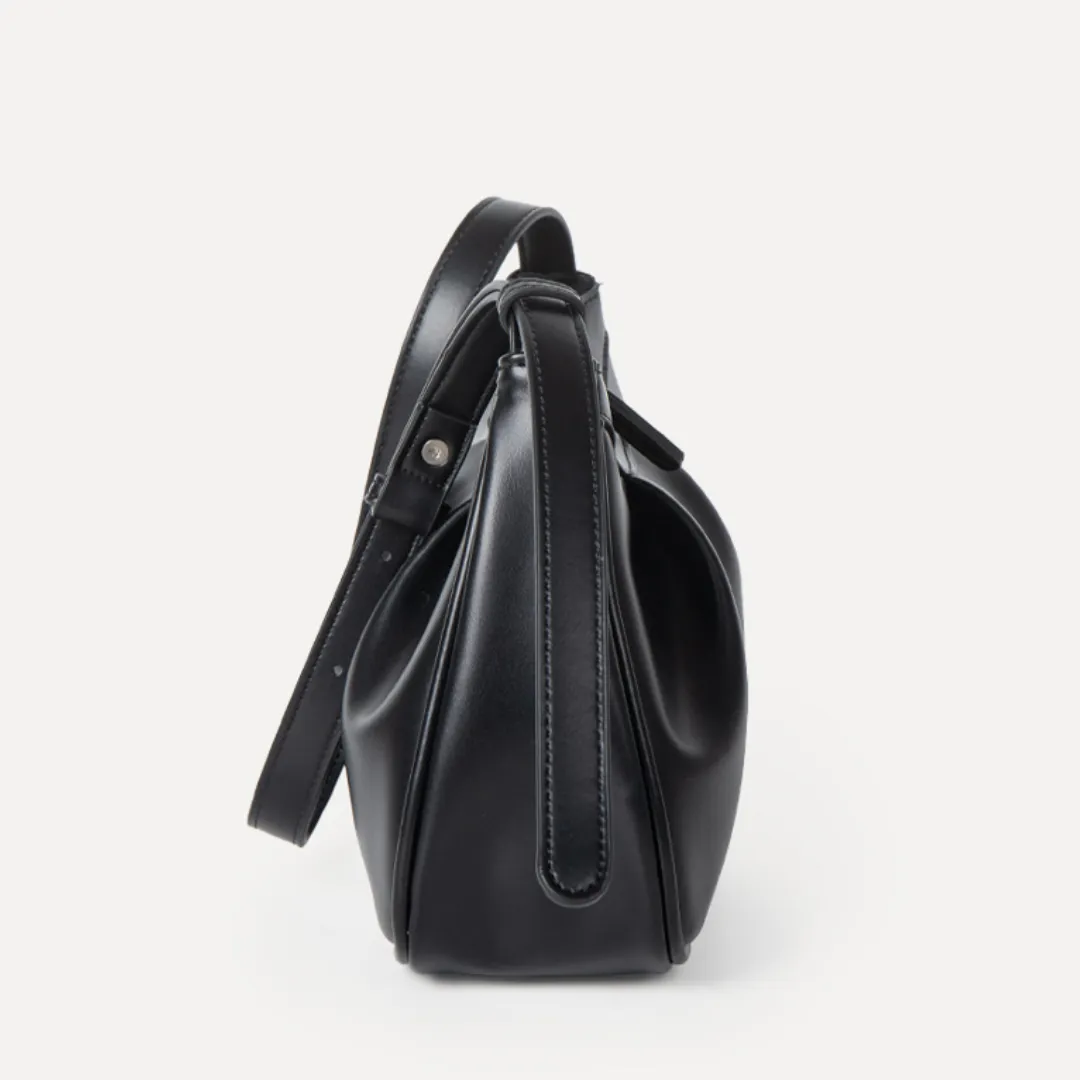 Pleated Cloud  Armpit Baguette Shoulder Bag