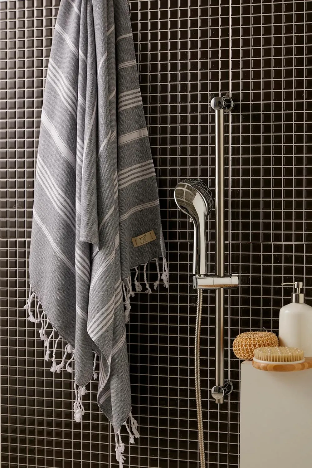 Turkish Beach Towel, 39x71 in, Wearable Turkish Cotton Bath Towel, Quick Dry Sand Free Beach Blanket, Pool, Spa, Travel, Gym, Adult Bath Towel (Anthracite)