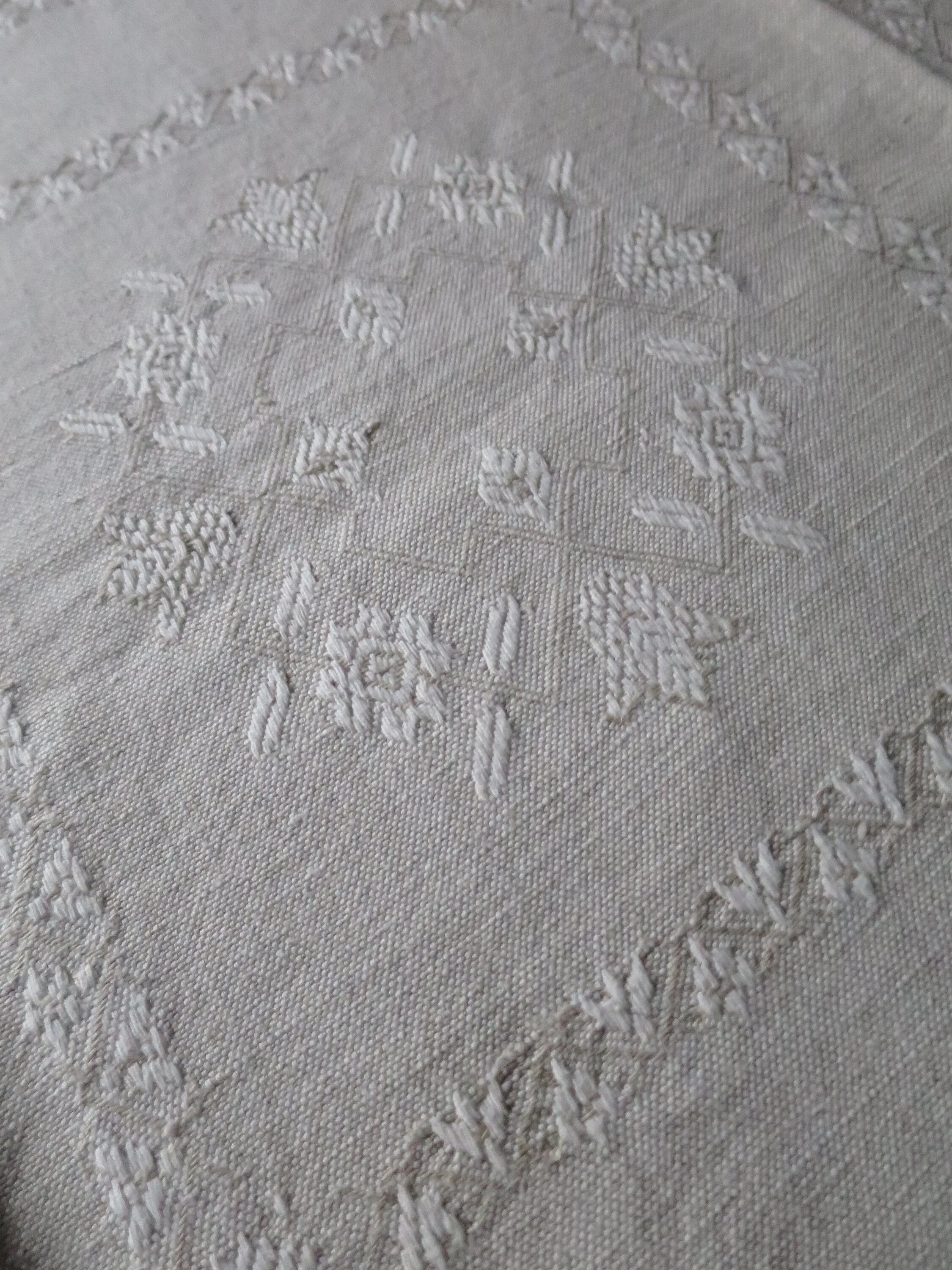 Vintage Linen Union Damask Table Cloth- Nordic Stars- 220 x 134 cm/ 86.5 x 53 "