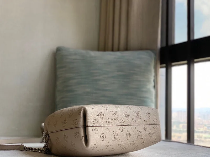 Vuitton - 16385 - Louis Trusted CC Bags Streamlined Bags