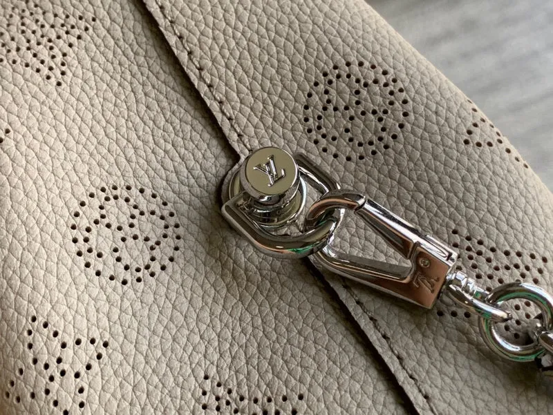 Vuitton - 16385 - Louis Trusted CC Bags Streamlined Bags