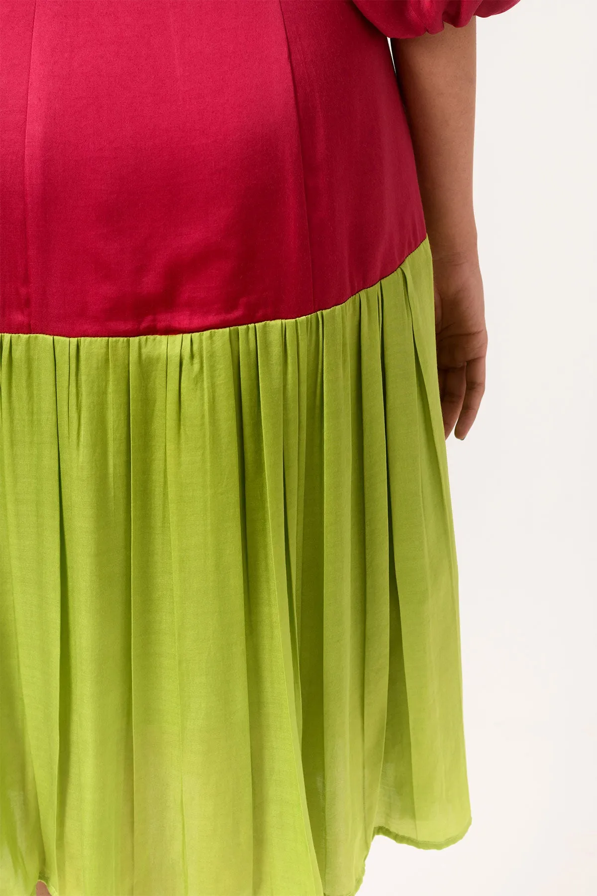 Wine-Green Color Blocked Gather Dress