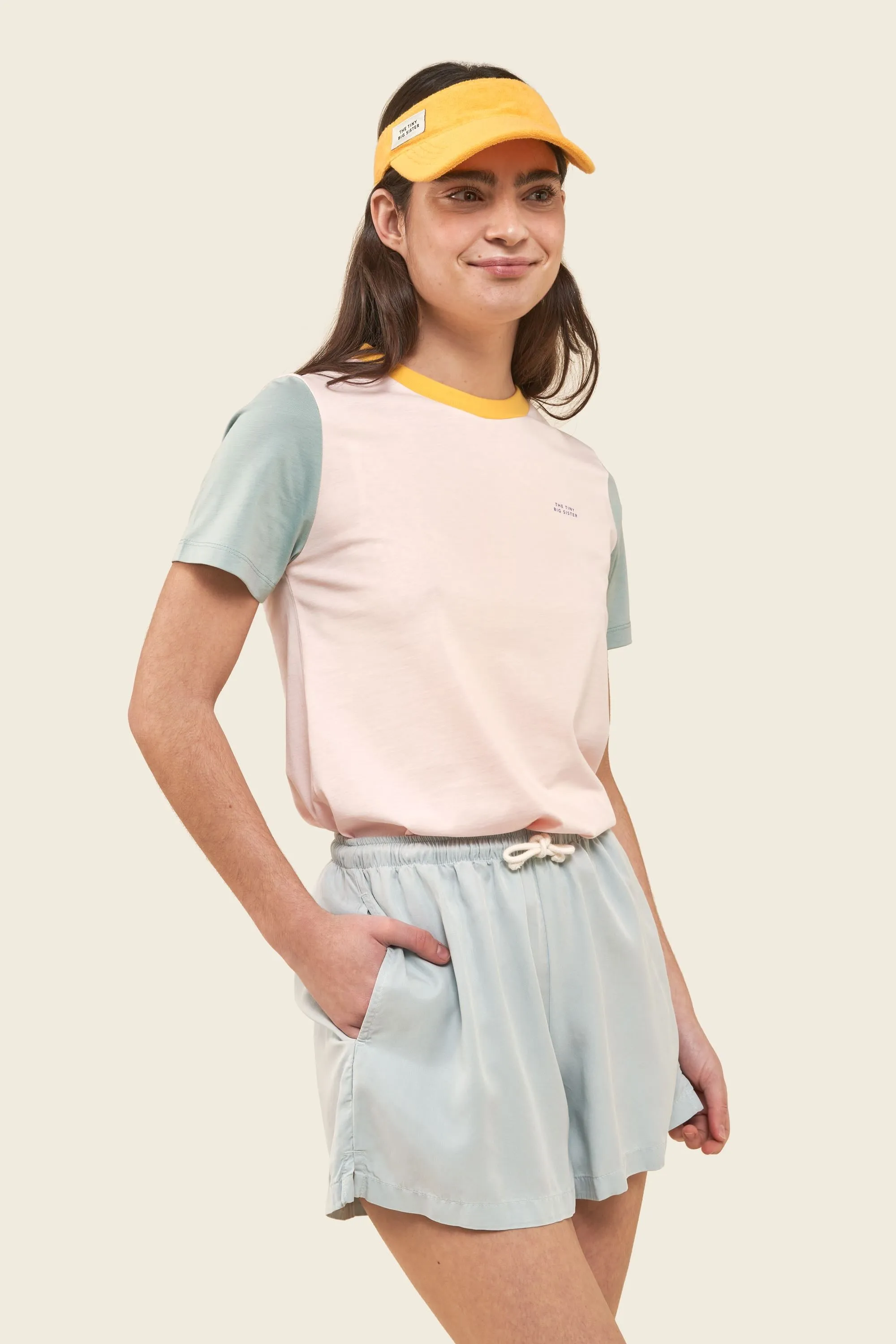 WOMAN COLOR BLOCKED TEE (adults)
